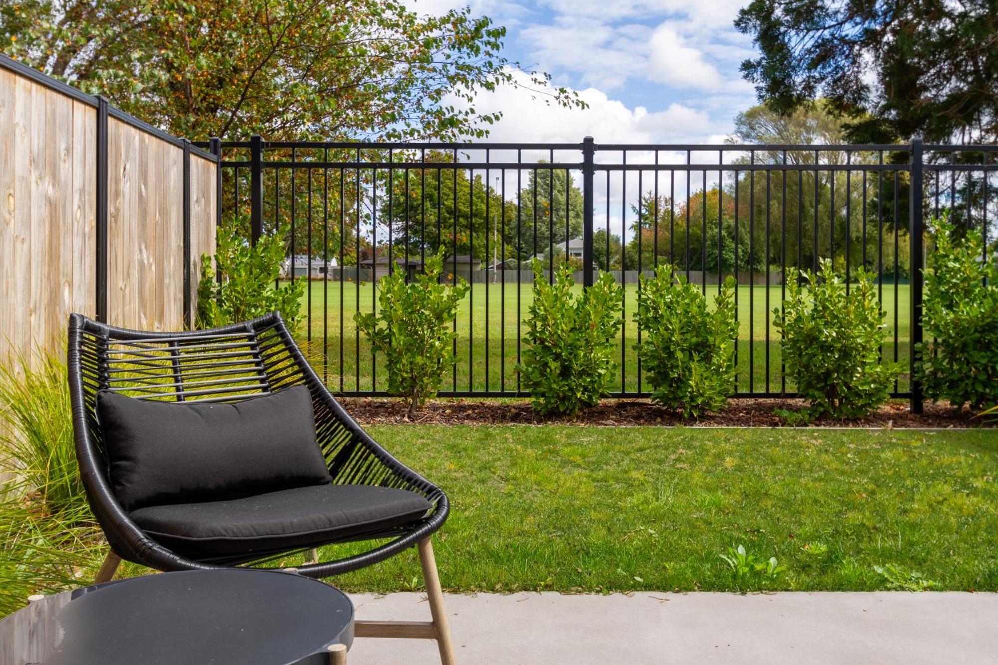 Escape At The Park: 1 Bed 1 Bath W/Carpark Apartment Christchurch Exterior photo